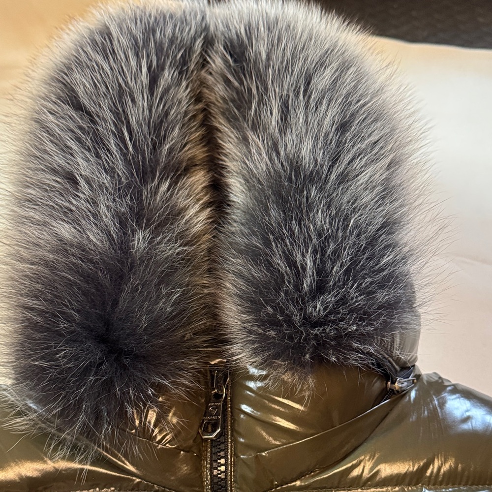 Shiny Olive Puffer Jacket with Fur Hood. Avenue  George V Paris - Picture 4 of 7